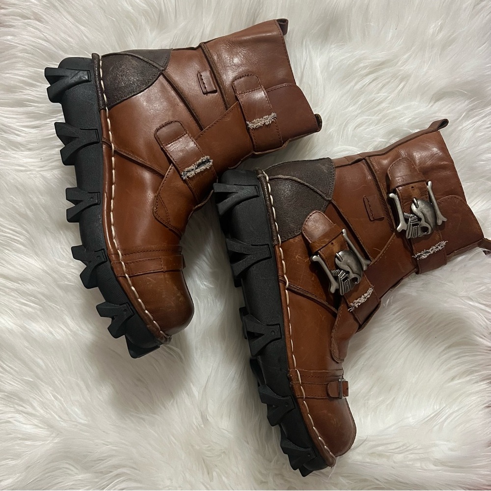 Brown Leather Buckle Boots with Skull Accents - Picture 3 of 4